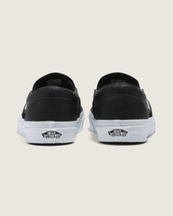 Classic Slip-On Shoe in Black | Vans online