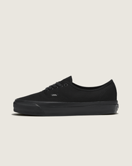 Premium Authentic Shoe in Blackout | Vans outlet
