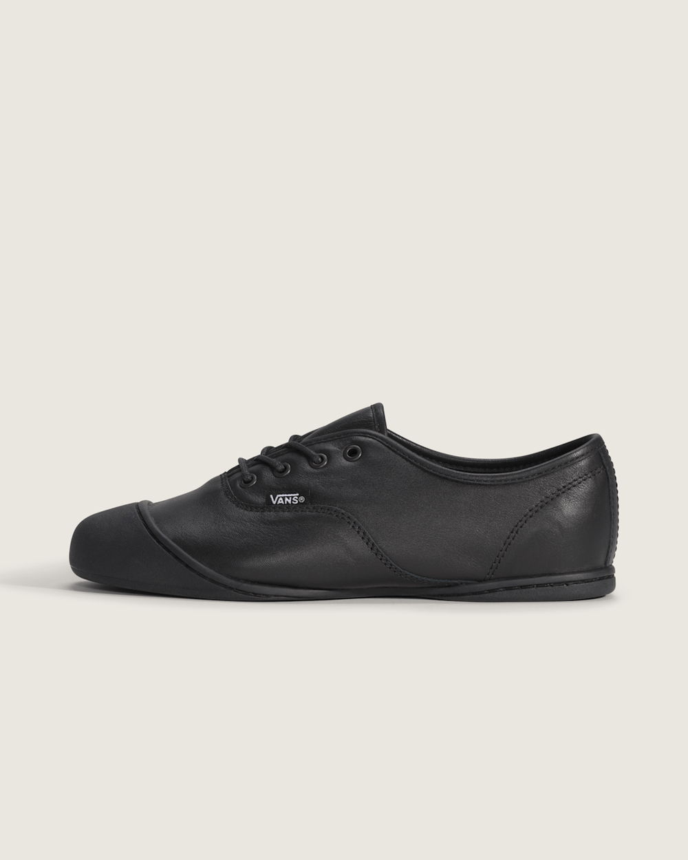 OTW Authentic Prima in Blackout | Vans sale