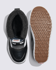 Standard Waterproof Boot in Black | Vans outlet