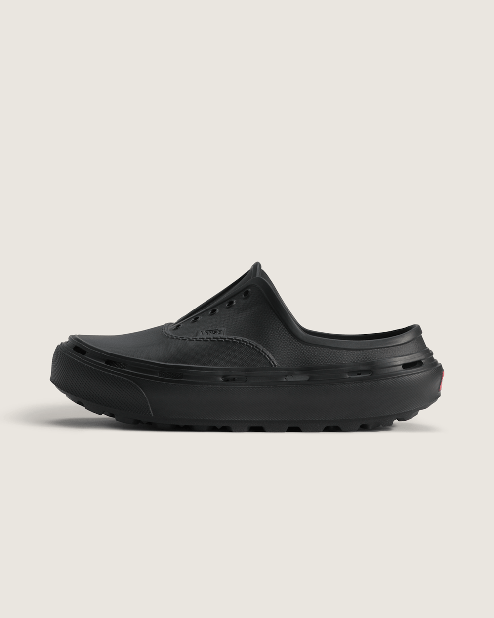 Authentic Foam Mule in Black | Vans outlet