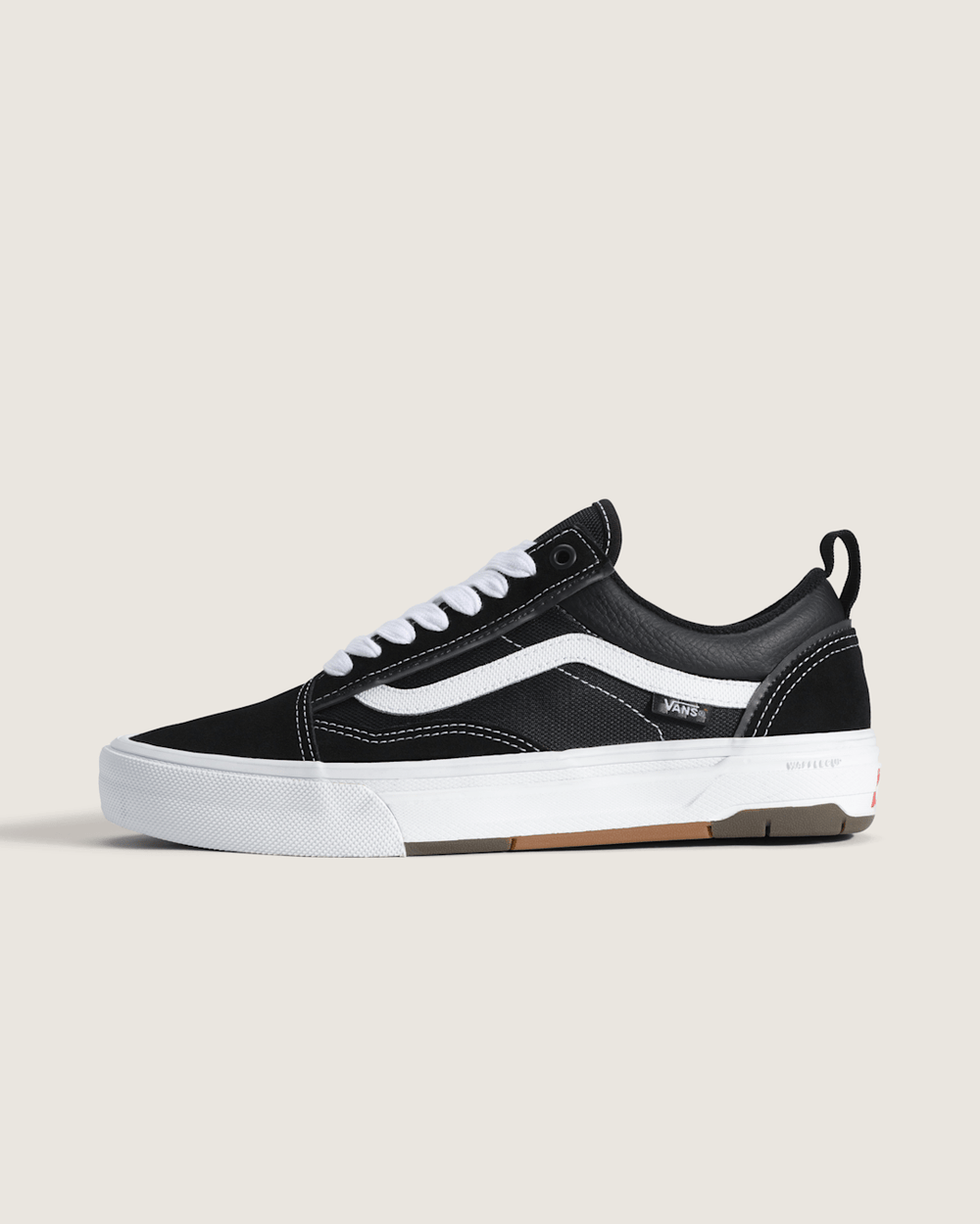 Skate Old Skool Wafflecup Shoe in Black / White | Vans discount