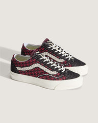 Premium Old Skool Shoe in Geo Check Bordeaux Red | Vans online