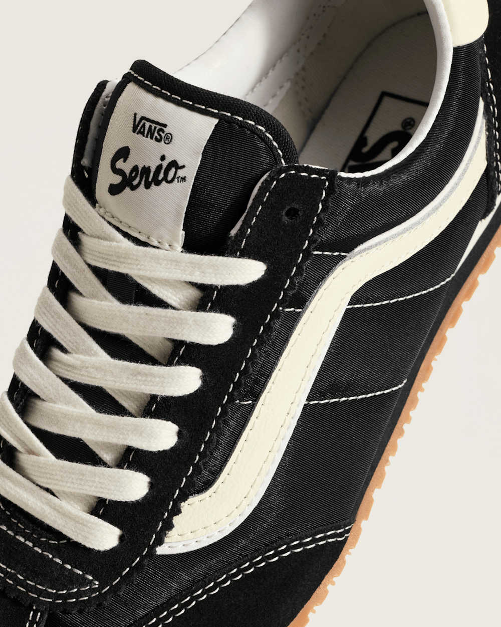Super Lowpro Shoe in Black | Vans online