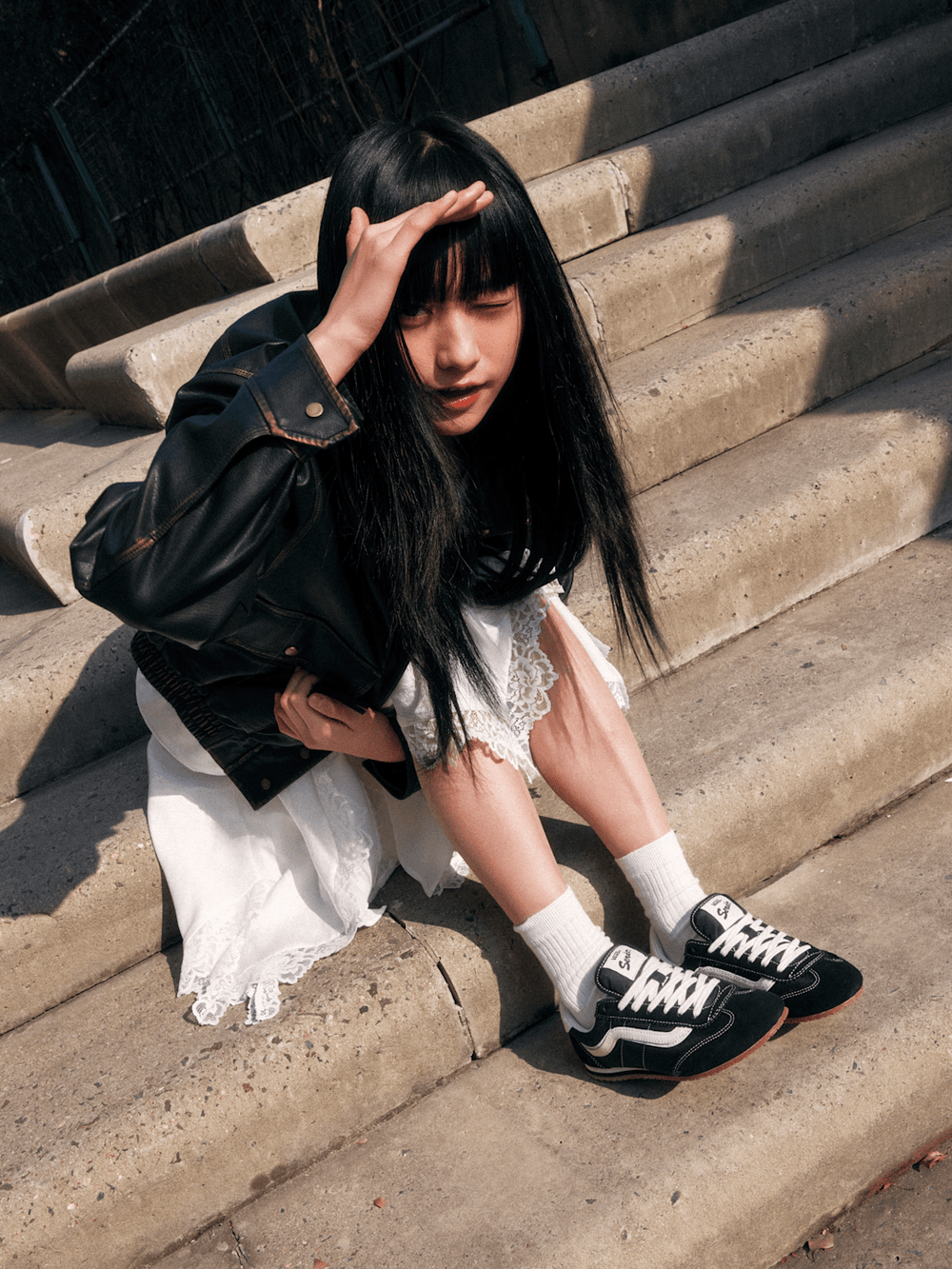 Super Lowpro Shoe in Black | Vans online