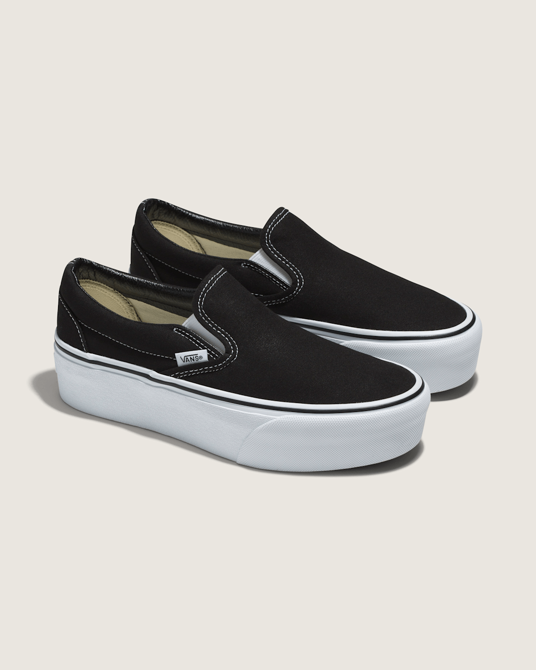 Classic Slip-On Platform Shoe in Black / True White | Vans outlet