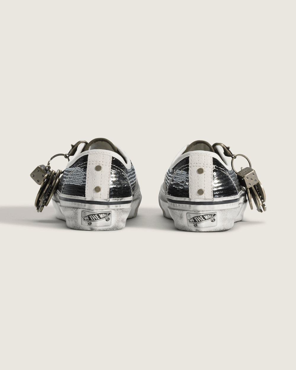 Premium Authentic "Charms" Shoe in Black / White | Vans discount