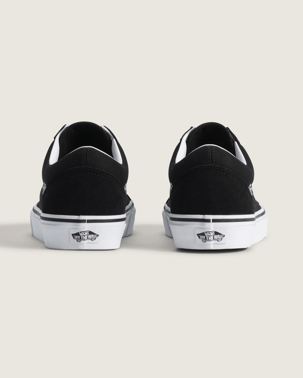 Old Skool Shoe in Black / White | Vans outlet