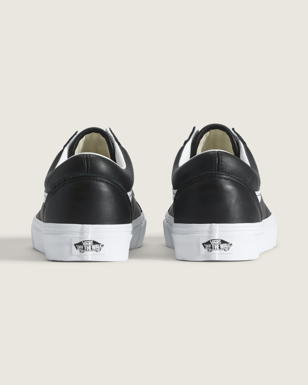 Old Skool Shoe in Black / True White | Vans discount
