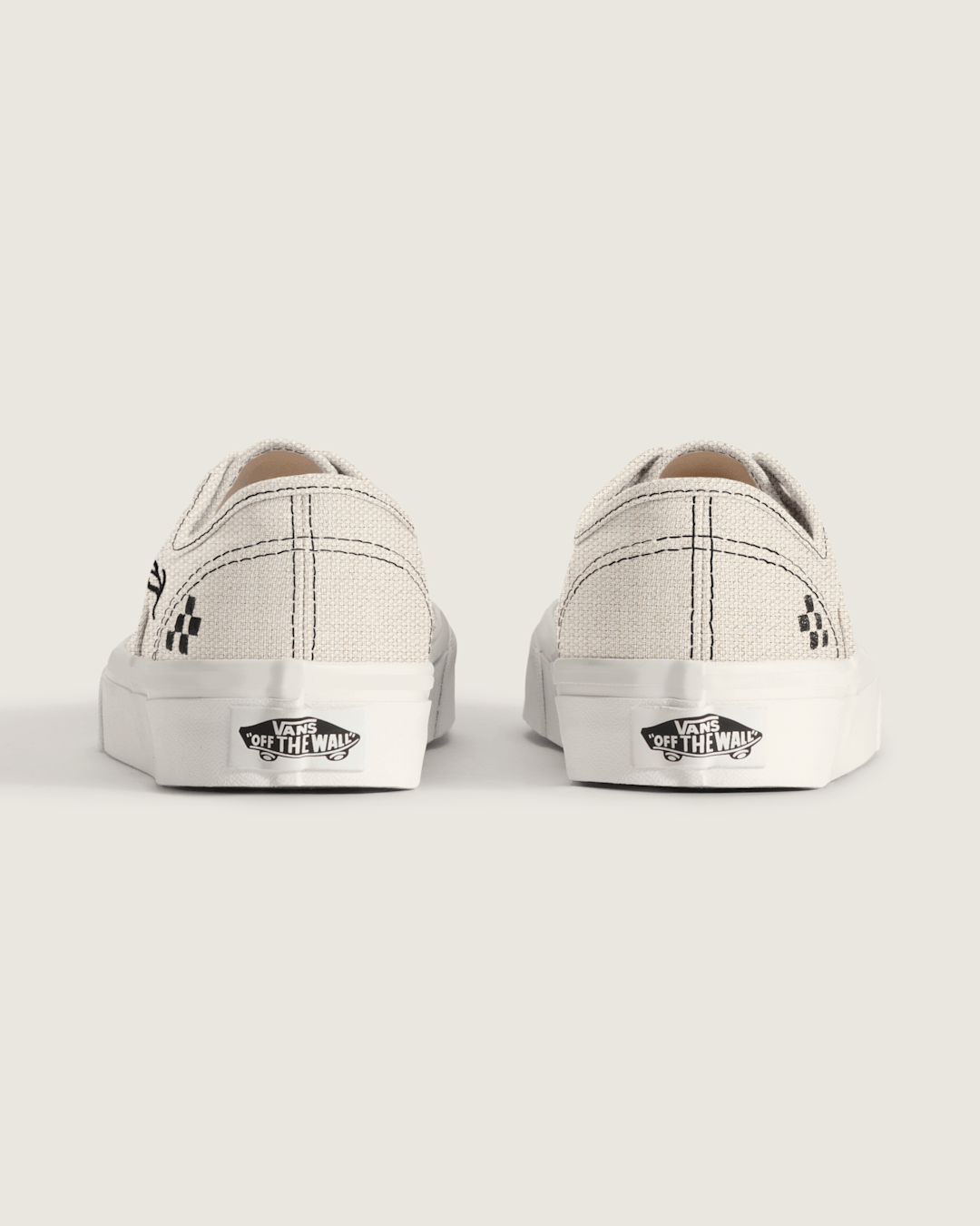 Authentic Shoe in Beige / Black | Vans on sale