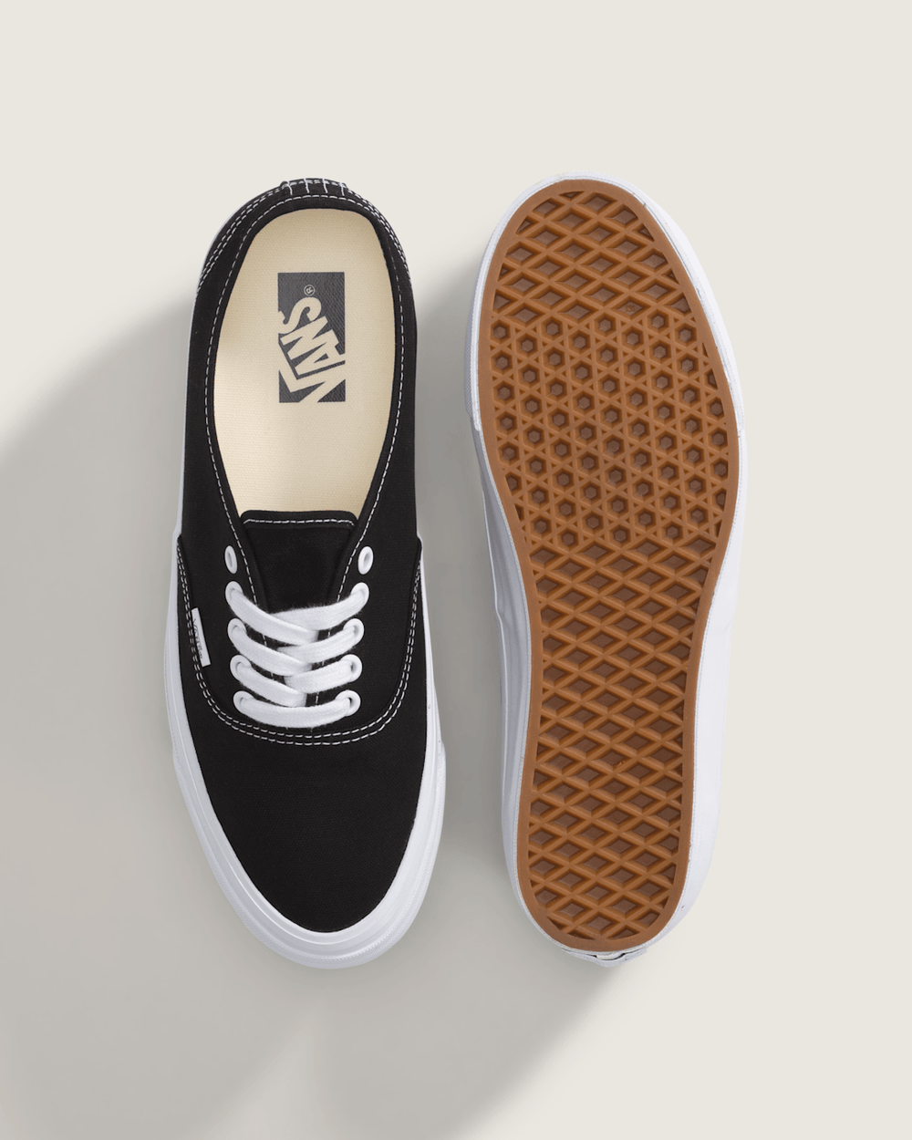Premium Authentic Shoe in Black / White | Vans online