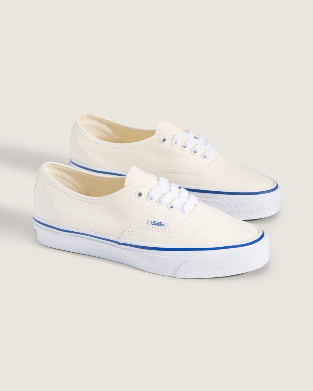 Premium Authentic Shoe in Off White / White | Vans online