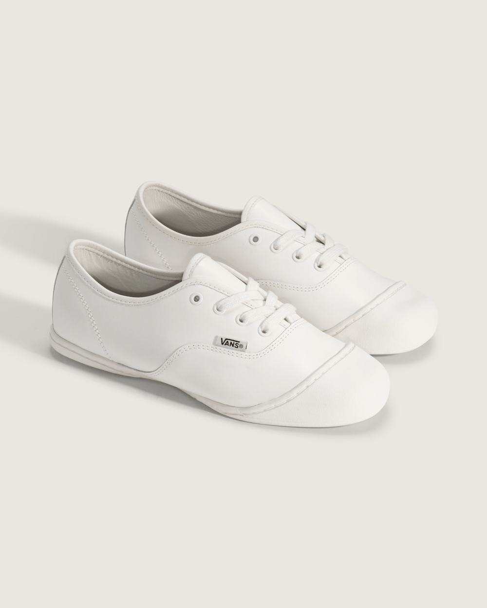 OTW by Vans X S.R. STUDIO. LA. CA. Authentic 44 Prima in White | Vans online