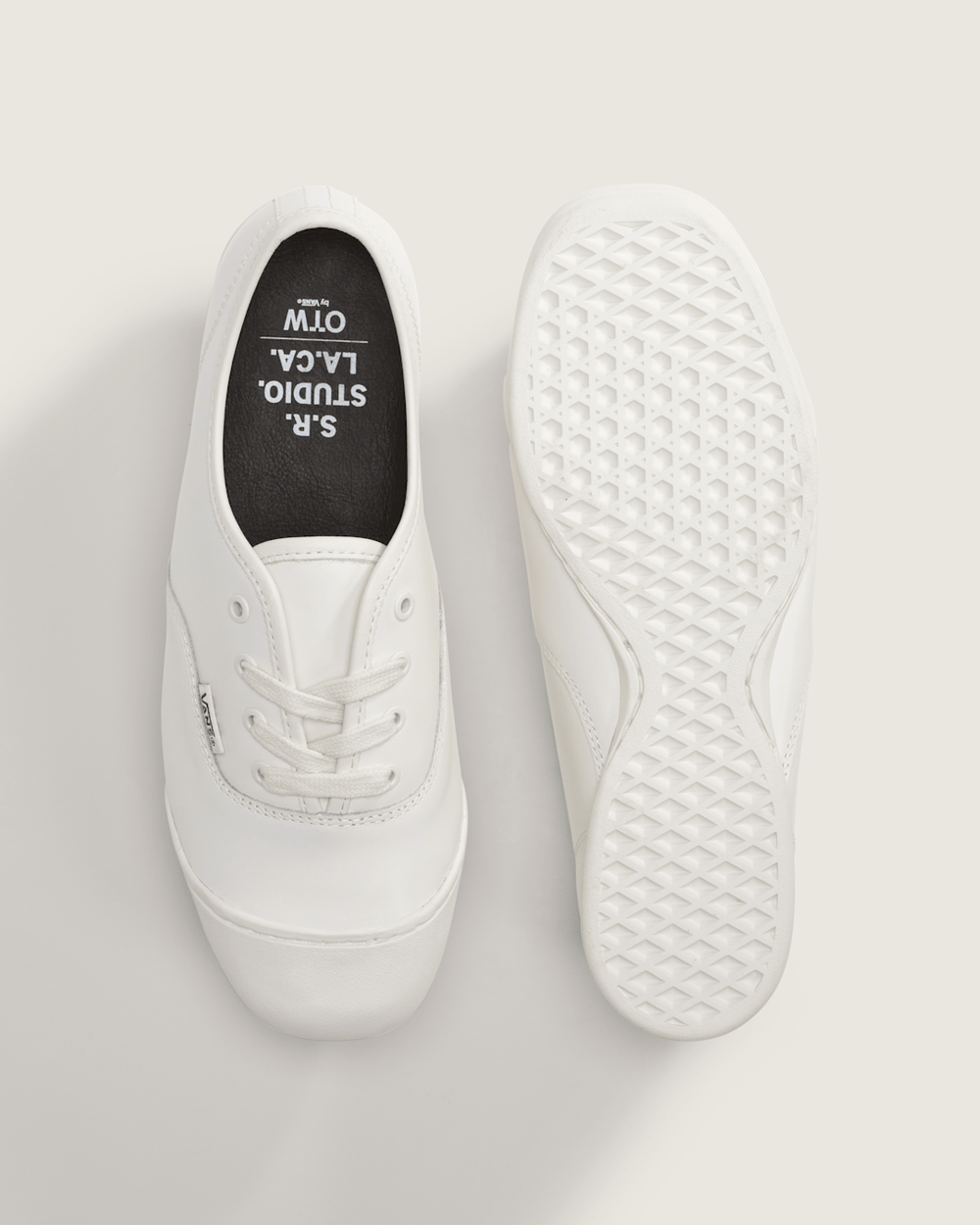 OTW by Vans X S.R. STUDIO. LA. CA. Authentic 44 Prima in White | Vans online