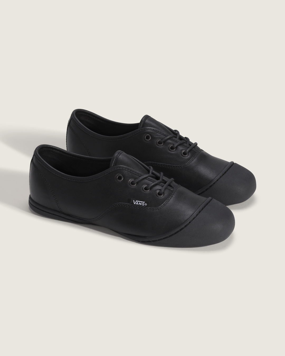 OTW Authentic Prima in Blackout | Vans sale