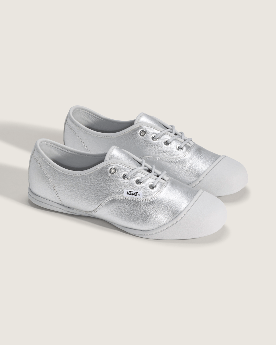 OTW Authentic Prima in Metallic Silver Grey | Vans sale