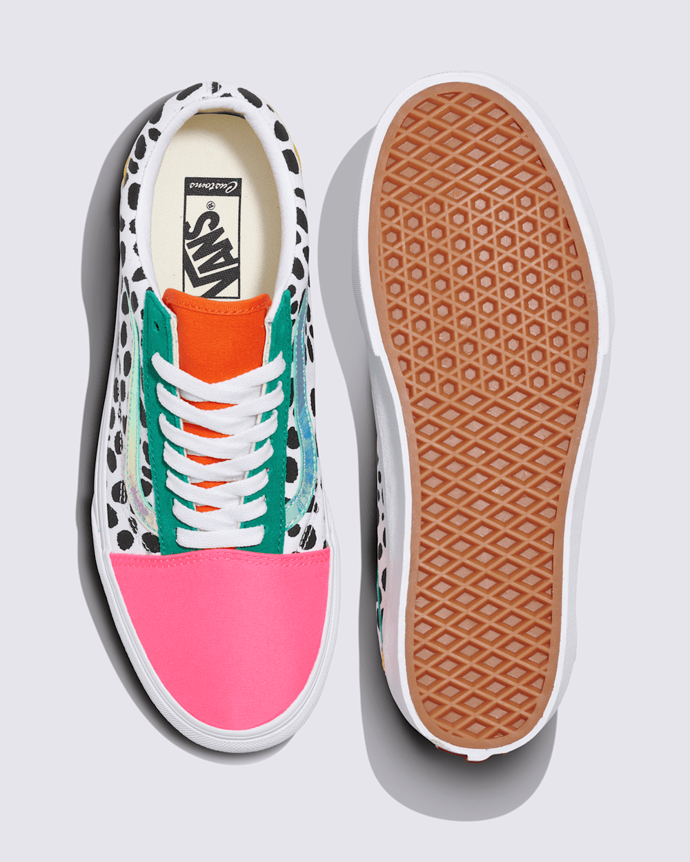 Customs Old Skool Platform Shoe in Pink / White / Black | Vans outlet