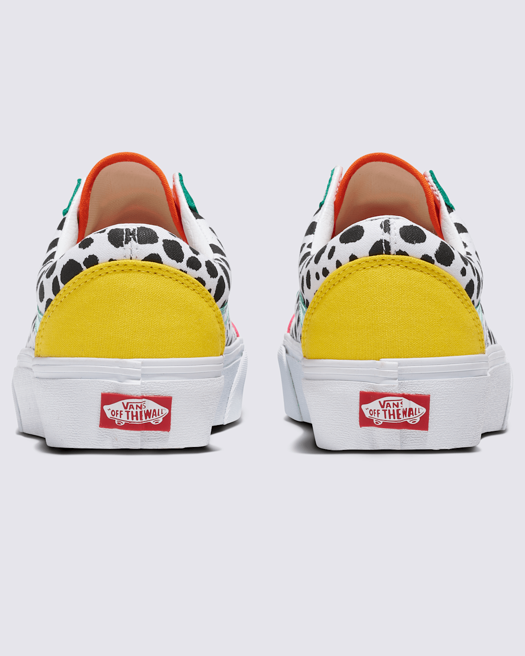 Customs Old Skool Platform Shoe in Pink / White / Black | Vans outlet
