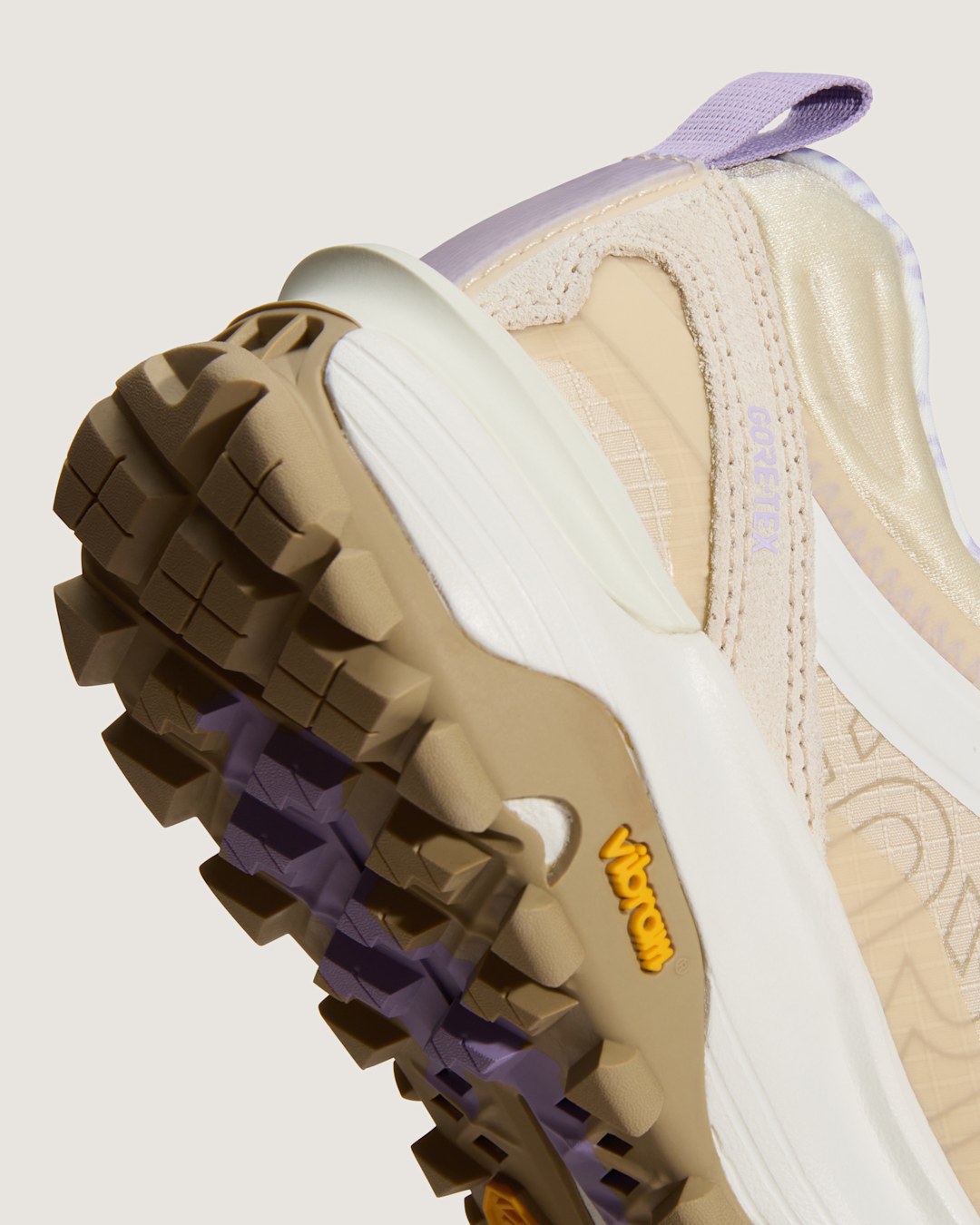 Crosspath XC GORE-TEX Shoe in Off White / White | Vans outlet