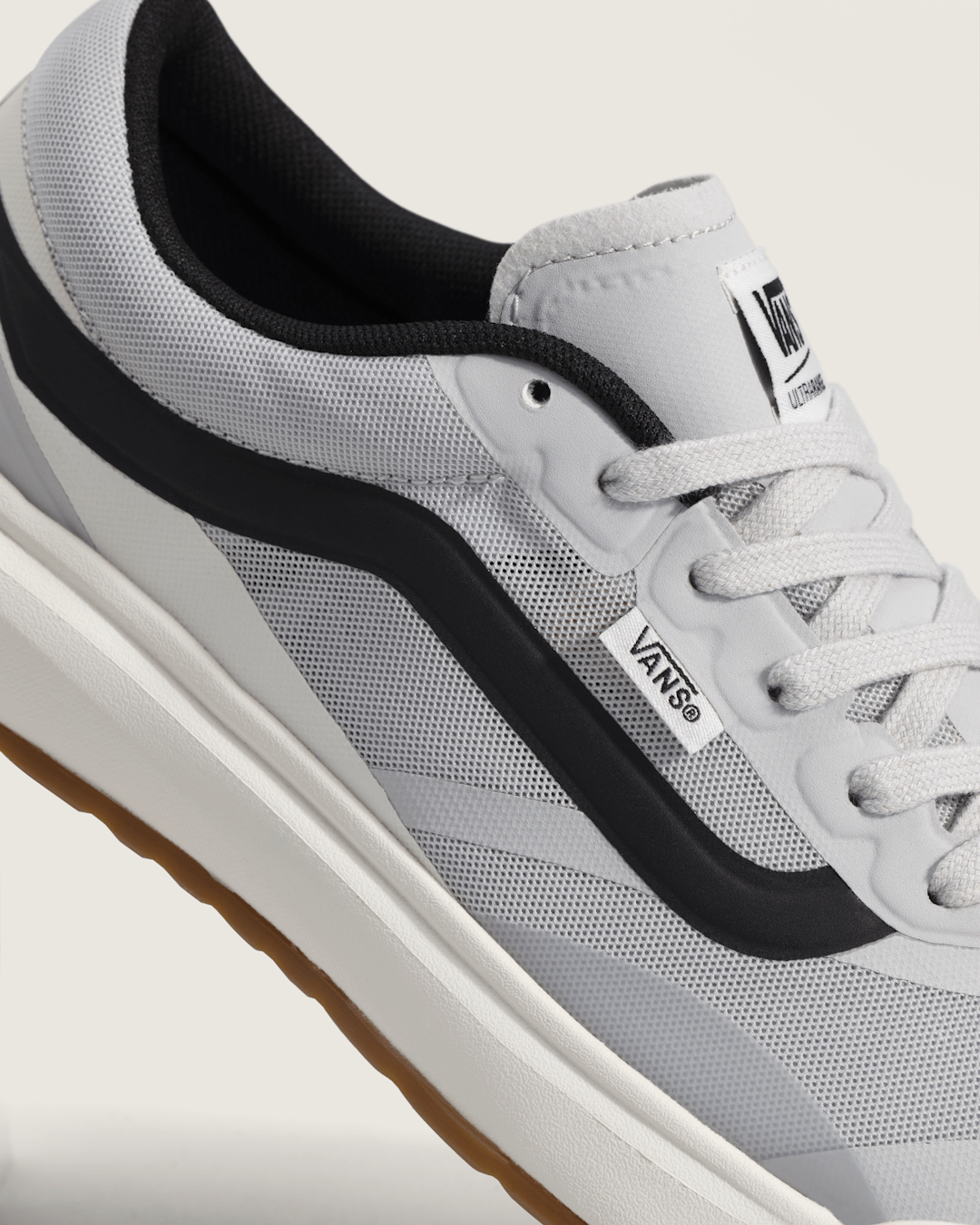 UltraRange 2.0 Shoe in Frost Grey | Vans online