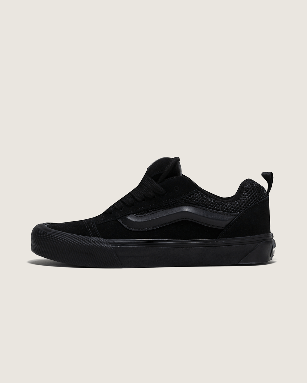 Knu Skool Shoe in Black | Vans online