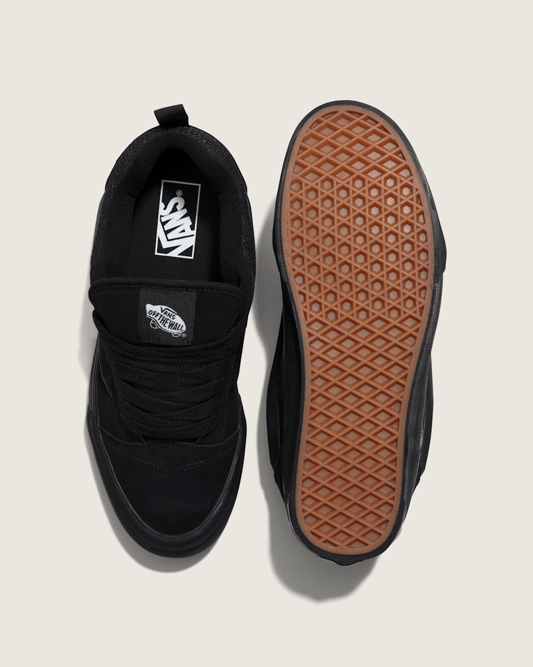 Knu Skool Shoe in Black | Vans online