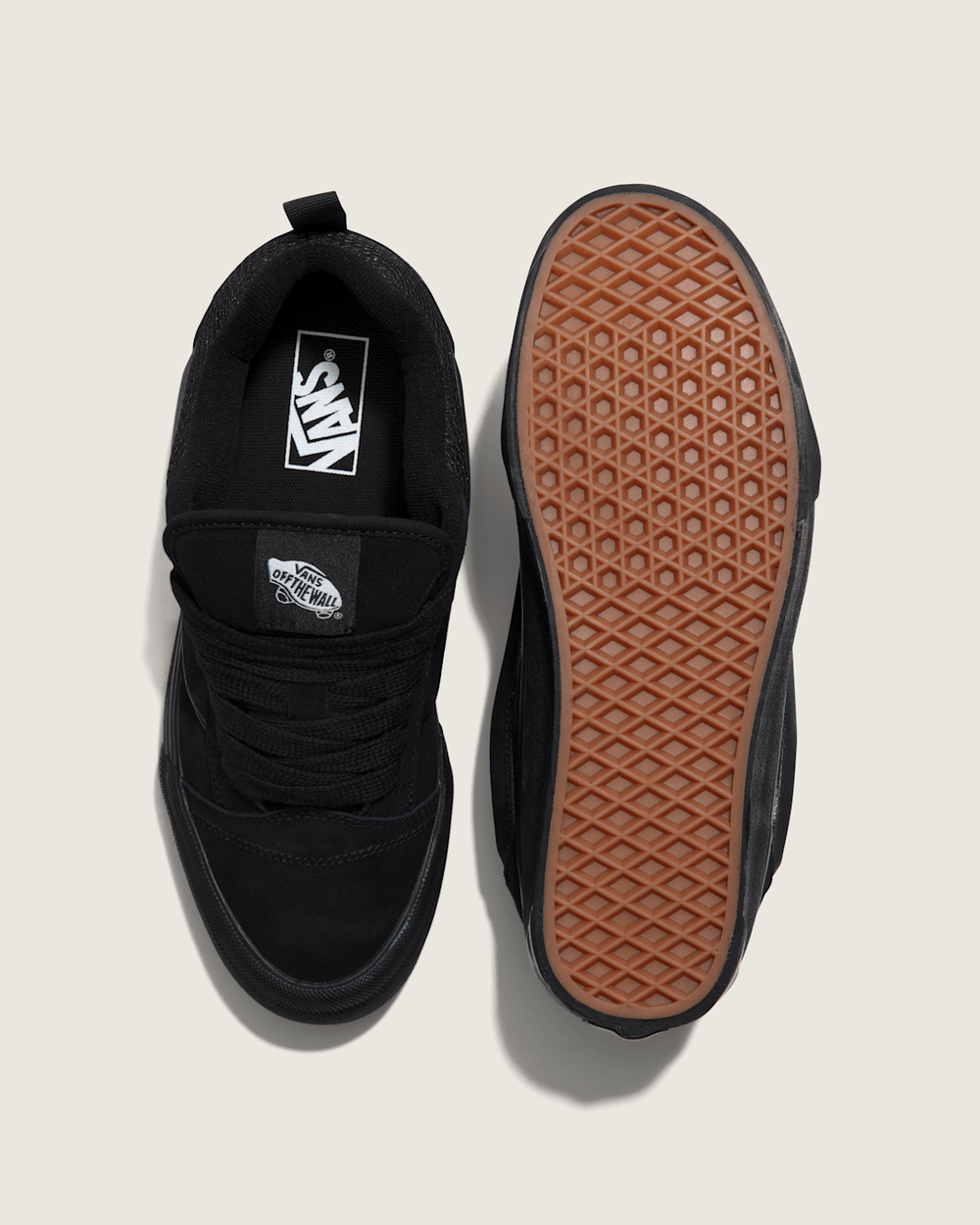 Knu Skool Shoe in Black | Vans online