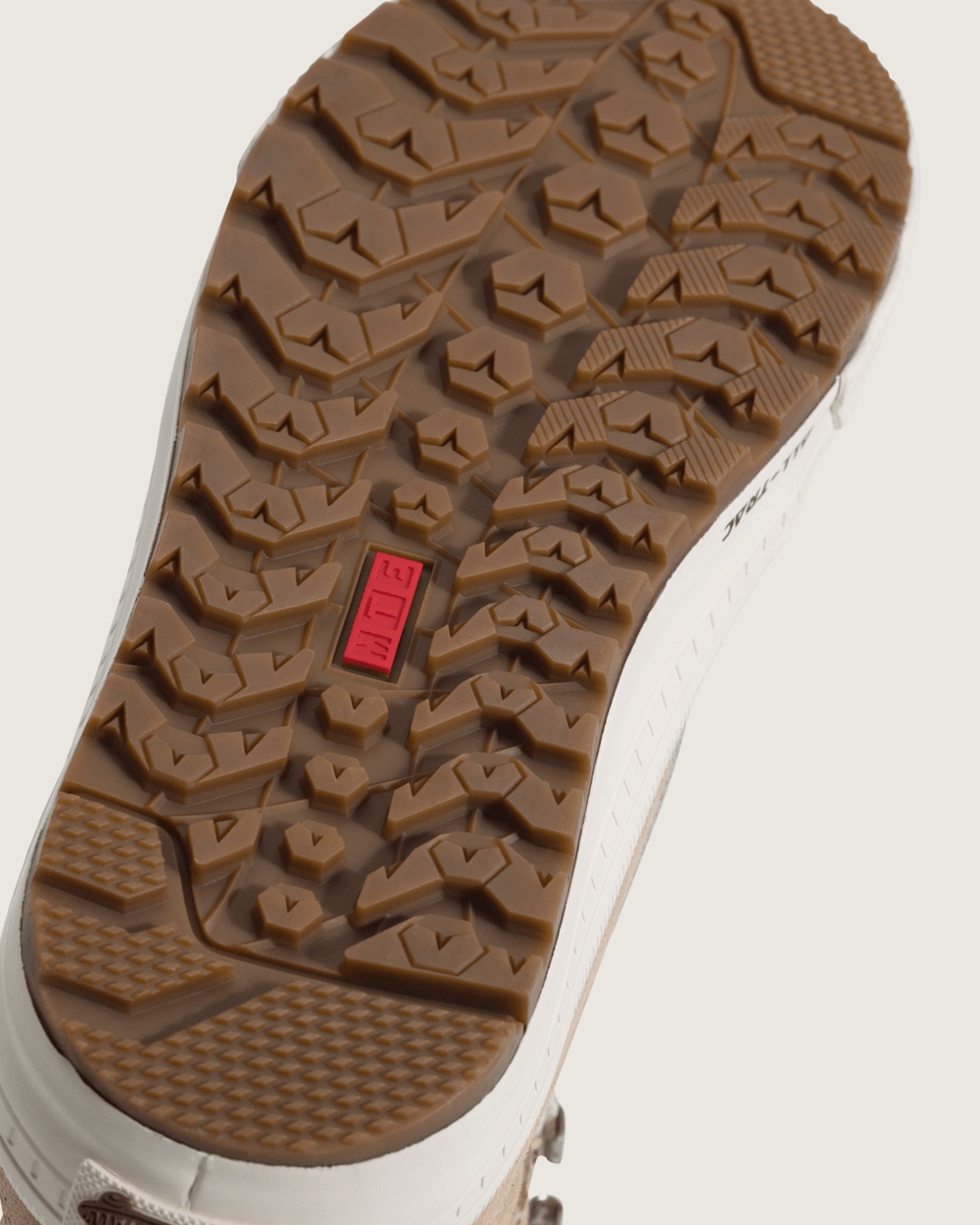 Sk8-Hi Waterproof Insulated Shoe in Brown / White | Vans discount