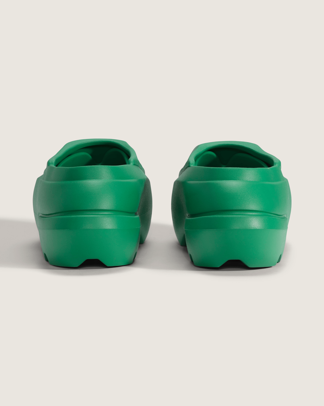 OTW by Vans X S.R. STUDIO. LA. CA. Clog in Green Tambourine | Vans on sale