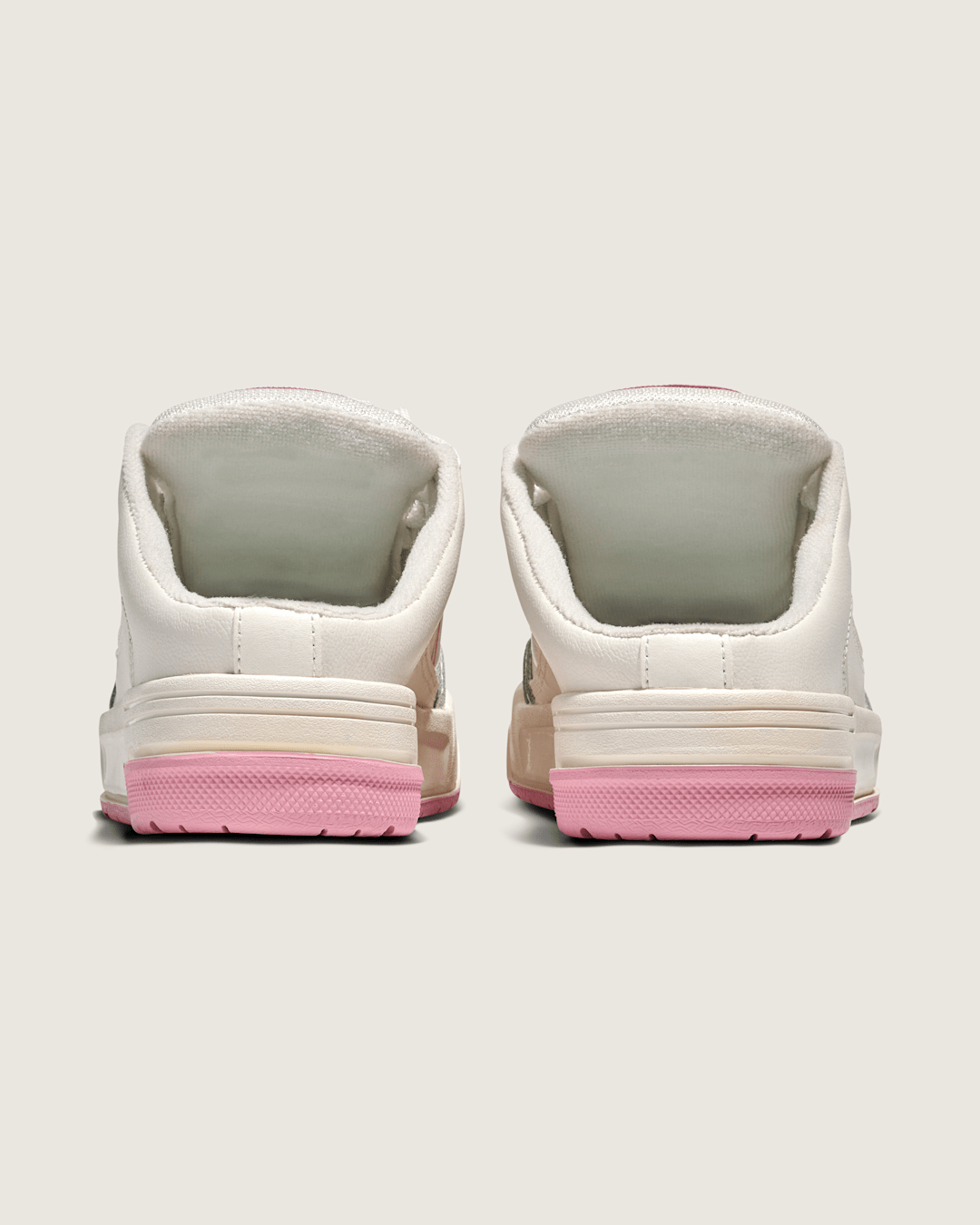 Upland Mule Shoe in Off White / Pink | Vans outlet