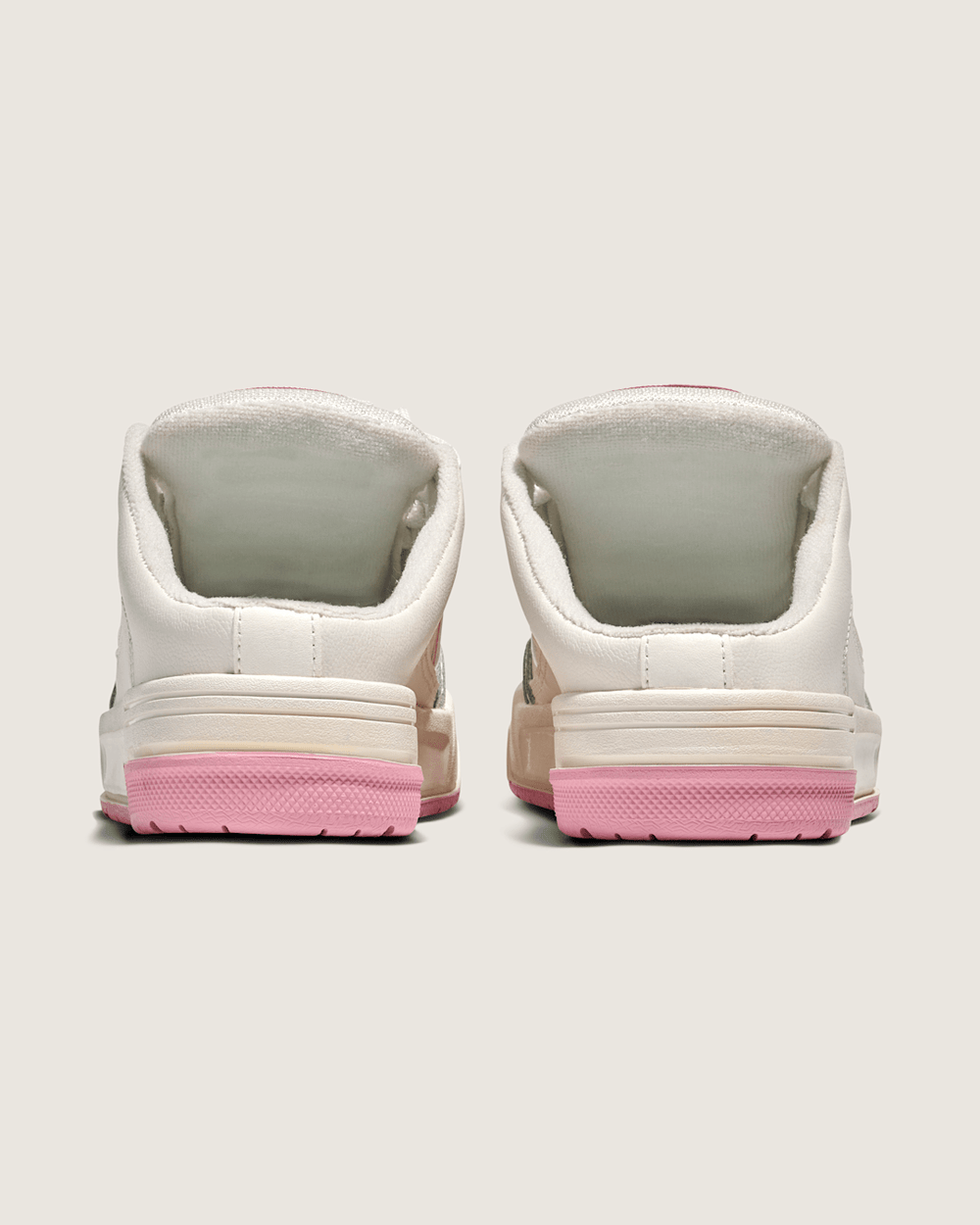 Upland Mule Shoe in Off White / Pink | Vans outlet