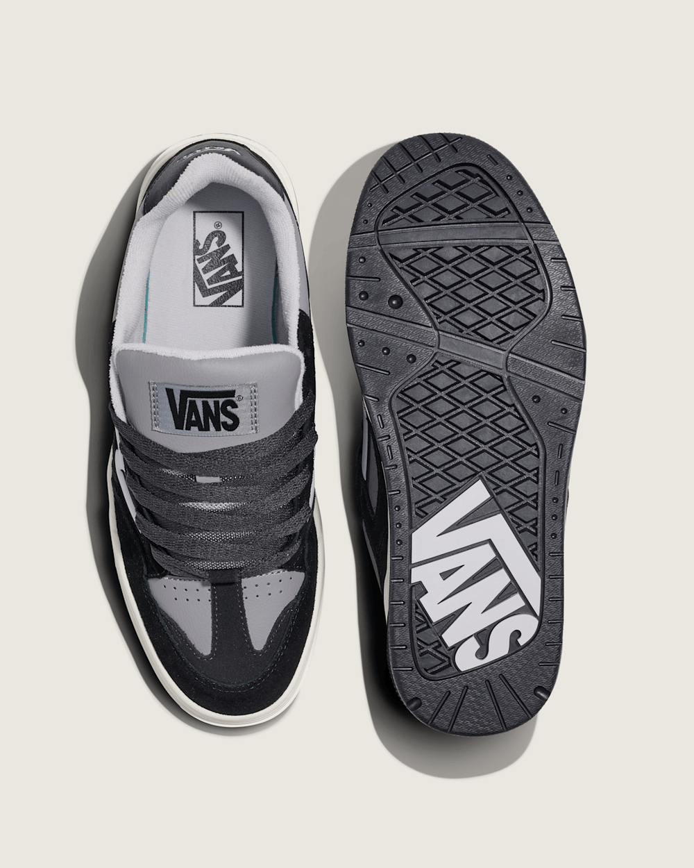 Upland Shoe in Black / Grey | Vans outlet