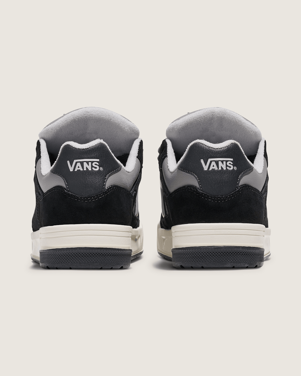 Upland Shoe in Black / Grey | Vans outlet