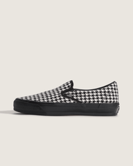 Premium Classic Slip-On Shoe in Houndstooth Black / White | Vans sale