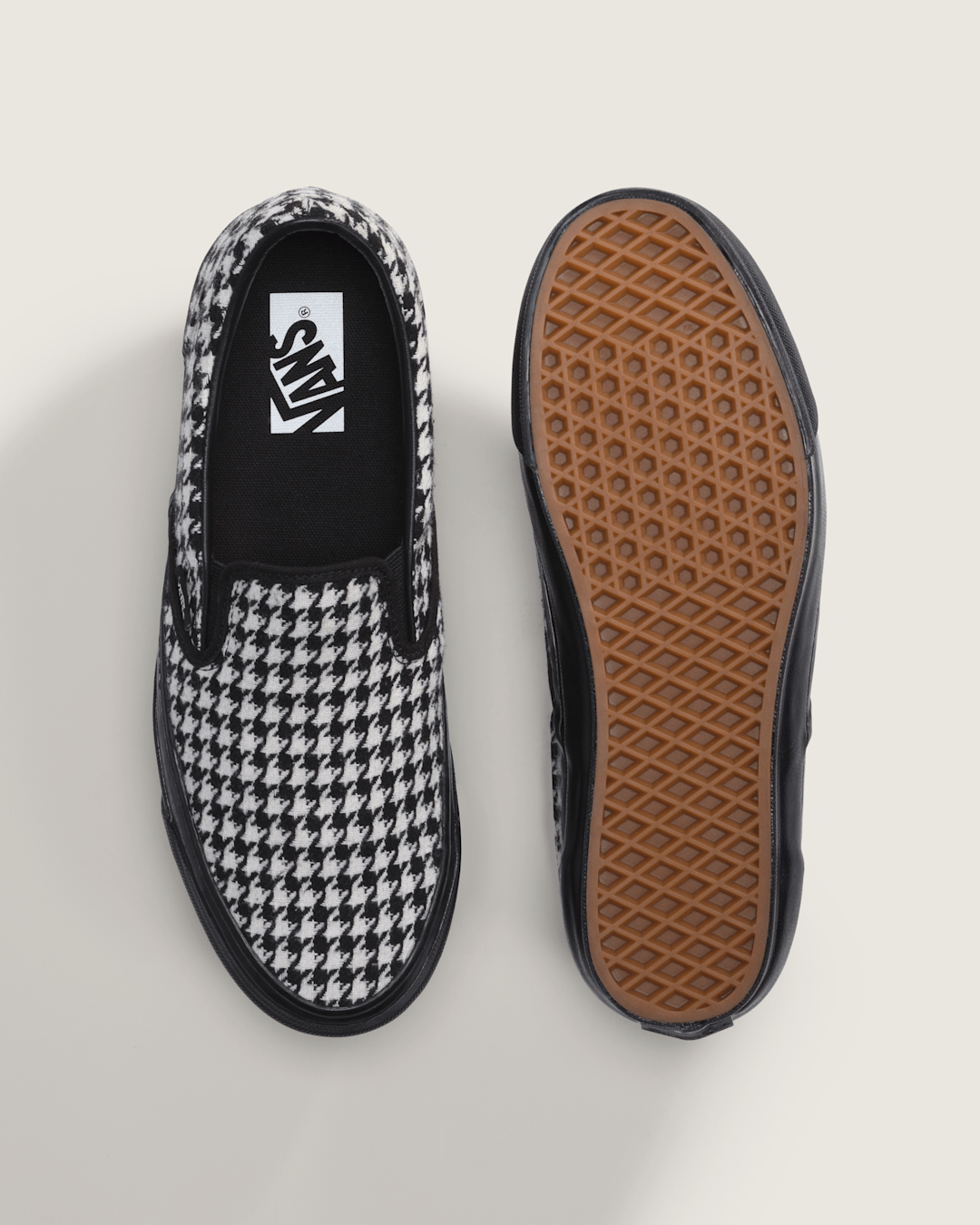 Premium Classic Slip-On Shoe in Houndstooth Black / White | Vans sale
