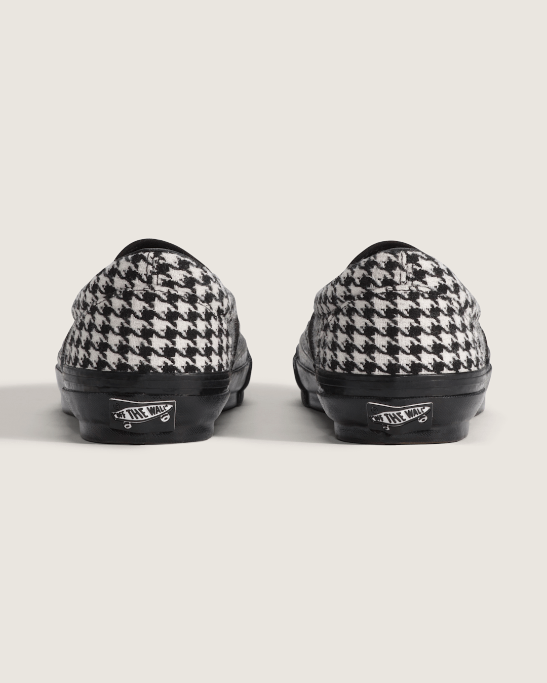 Premium Classic Slip-On Shoe in Houndstooth Black / White | Vans sale