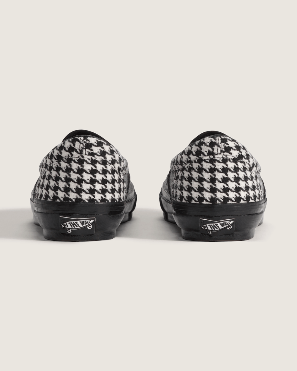 Premium Classic Slip-On Shoe in Houndstooth Black / White | Vans sale