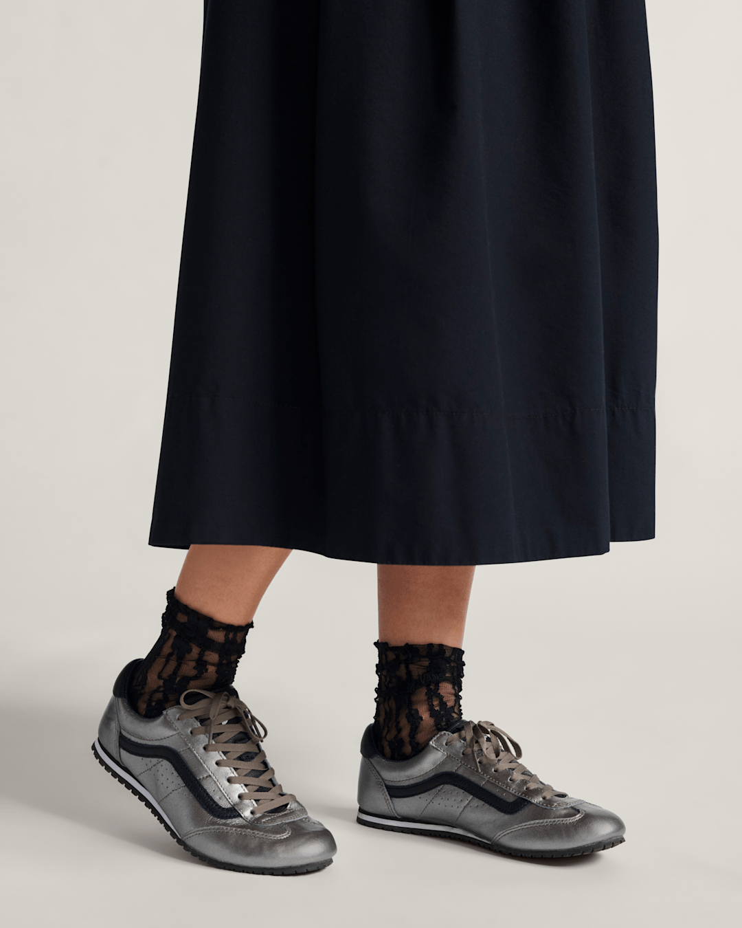 Premium Super Lowpro Shoe in Gun Metal Grey | Vans online