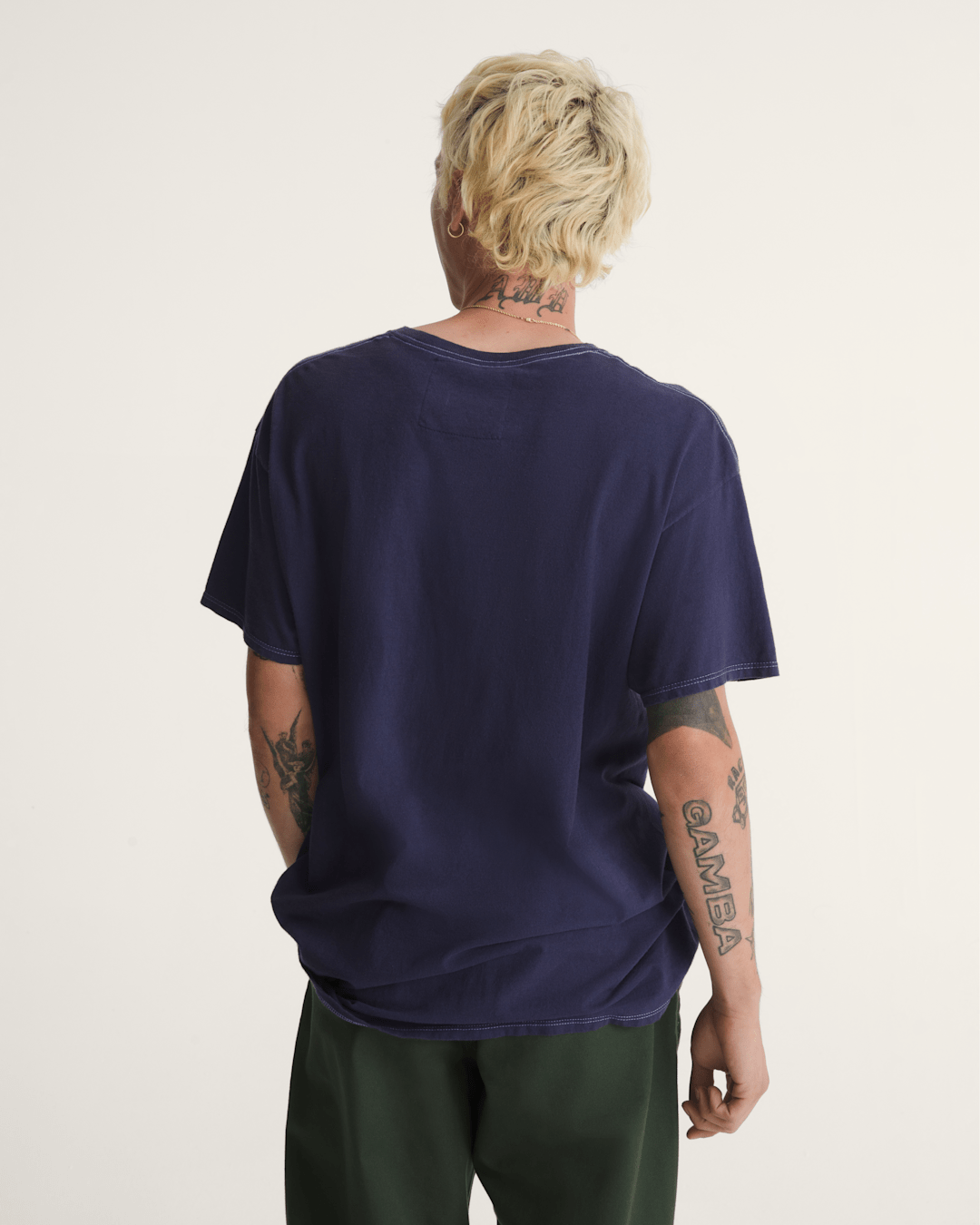 Waffle Shop Skate Crest T-Shirt in Navy Blue | Vans online