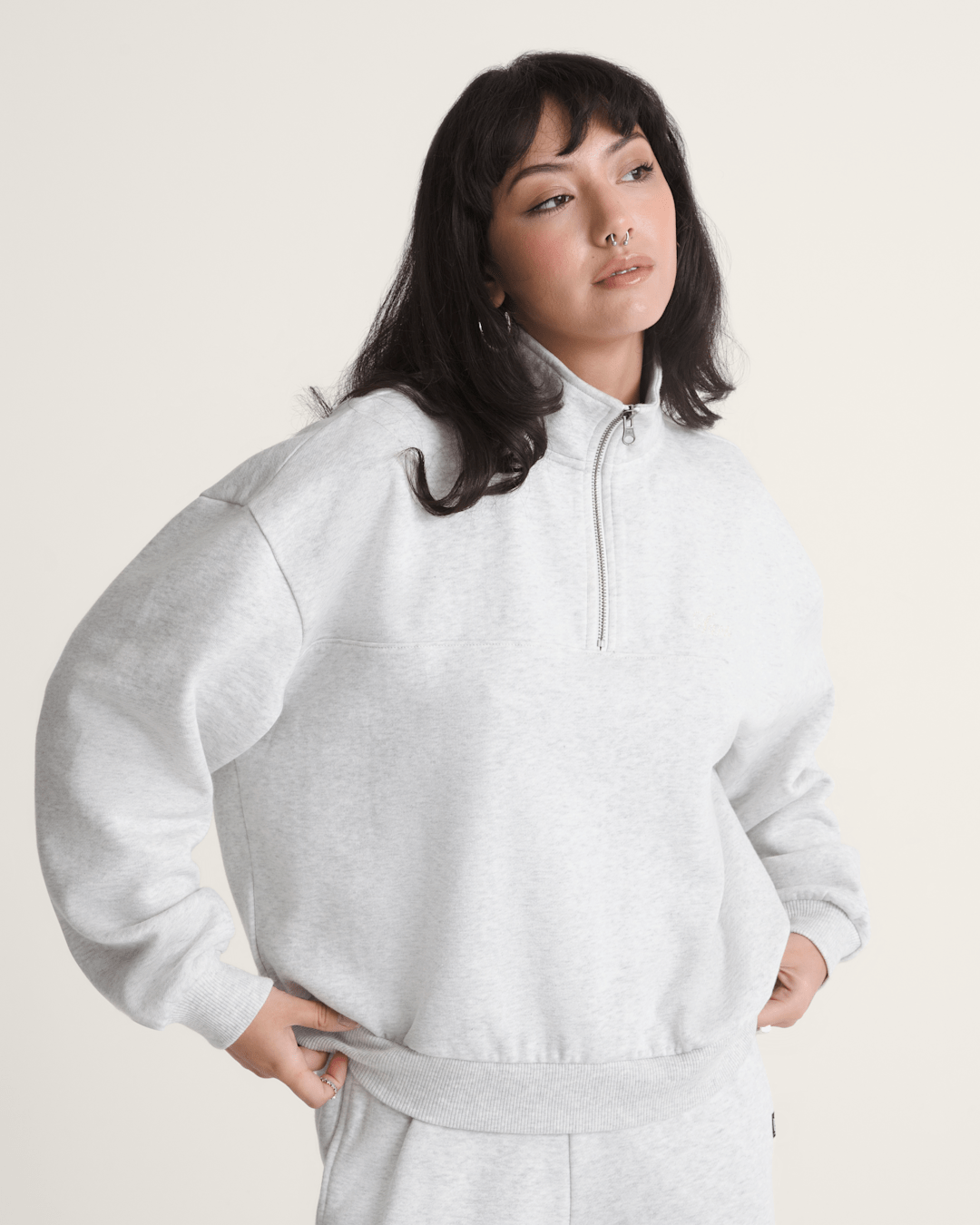 Script Logo Mock Neck Sweatshirt in White Heather | Vans online