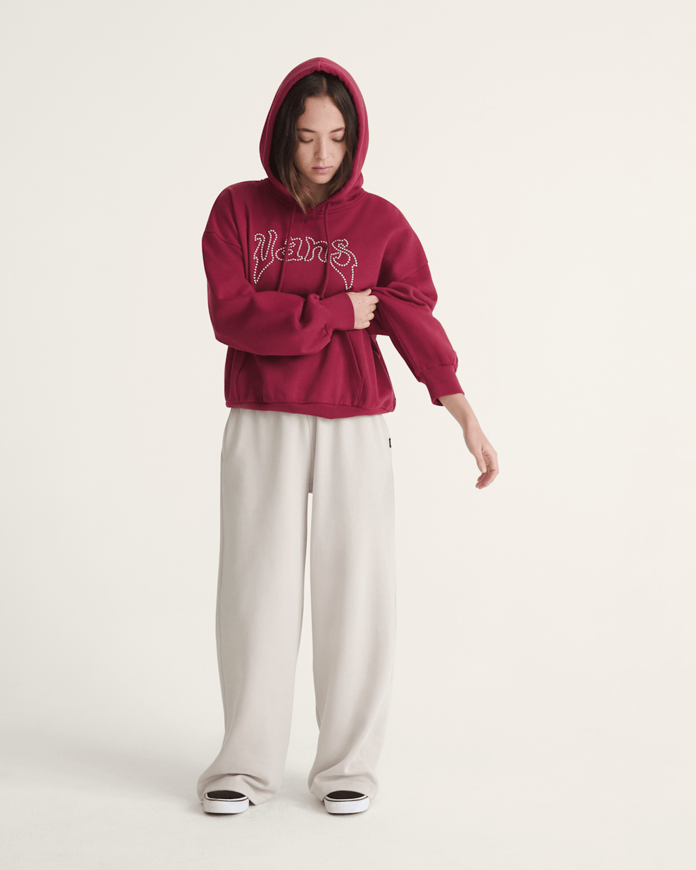 Pearls Logo Retro Pullover Hoodie in Bordeaux Red | Vans outlet