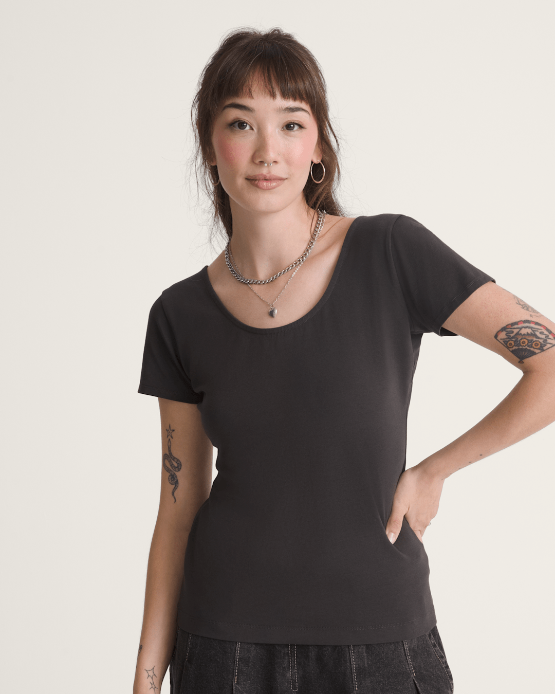 Double Scoop T-Shirt in Faded Black | Vans on sale