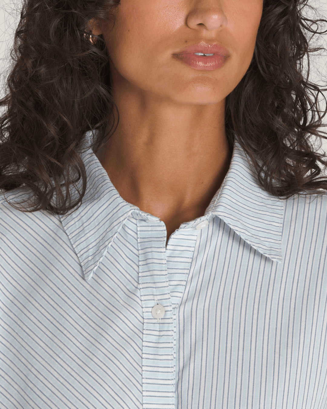 Gillian Striped Button Up Shirt in White / Crystal Blue | Vans online