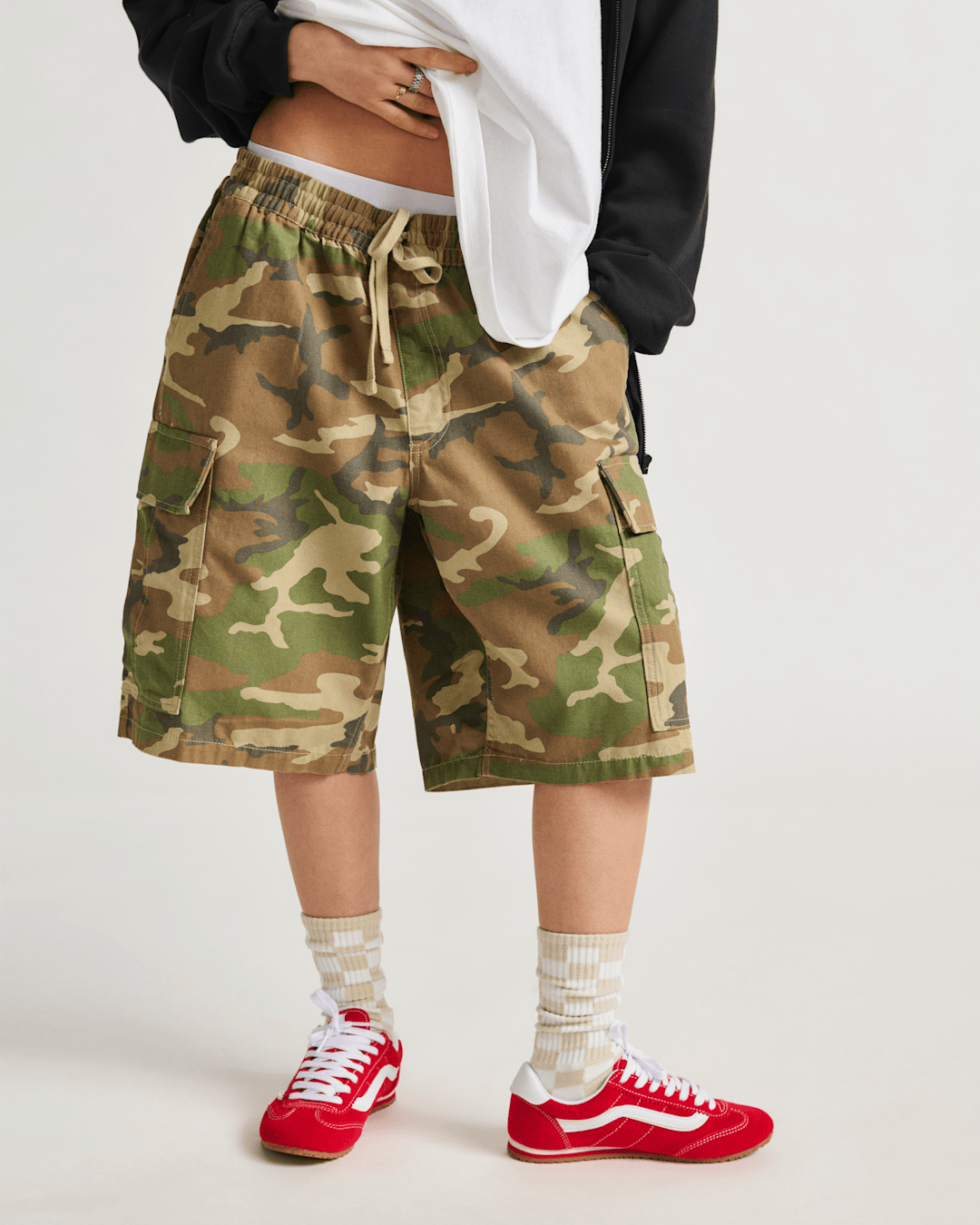 Range Cargo Loose 22'' Shorts in Vintage Camo Brown / Green | Vans outlet