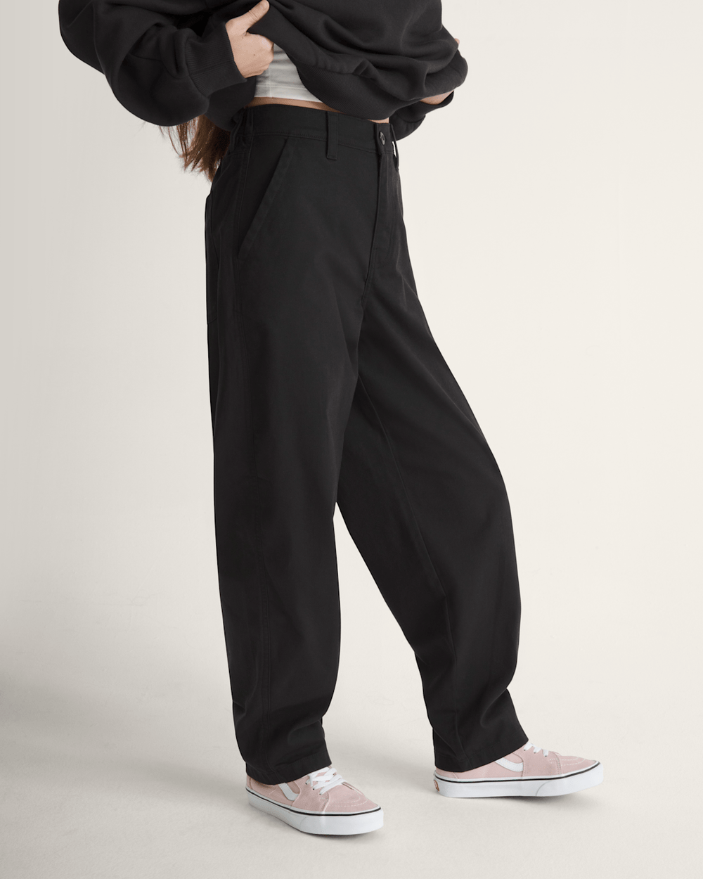 Clifton Barrel Pants in Black | Vans outlet