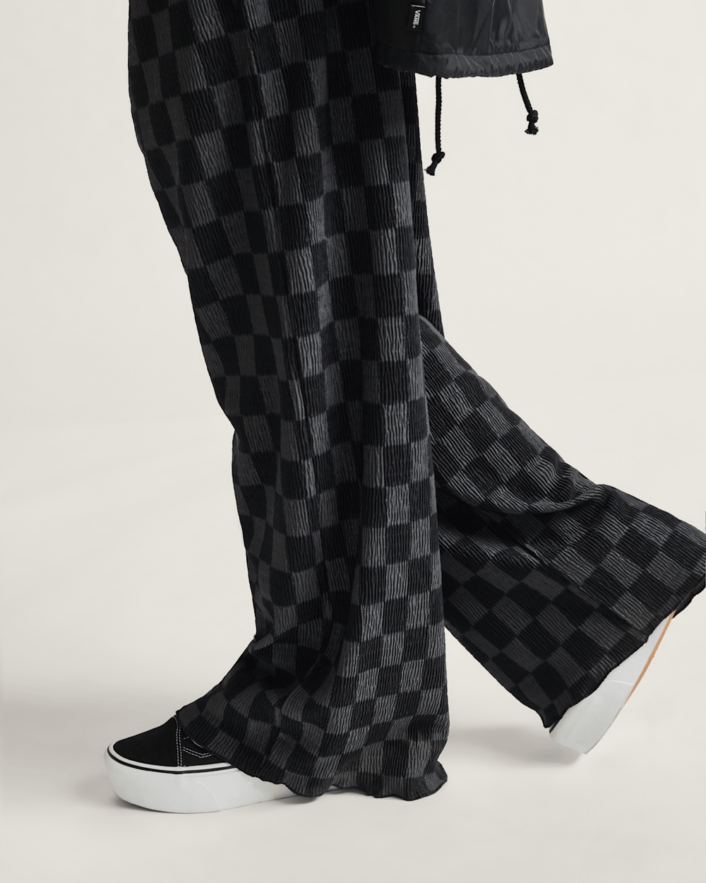 Wren Checkerboard Pants in Checkerboard Black / Grey | Vans on sale