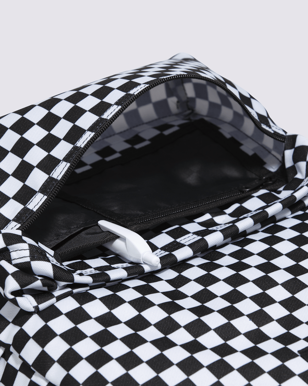 Old Skool Checkerboard Backpack in Checkerboard Black / White | Vans online