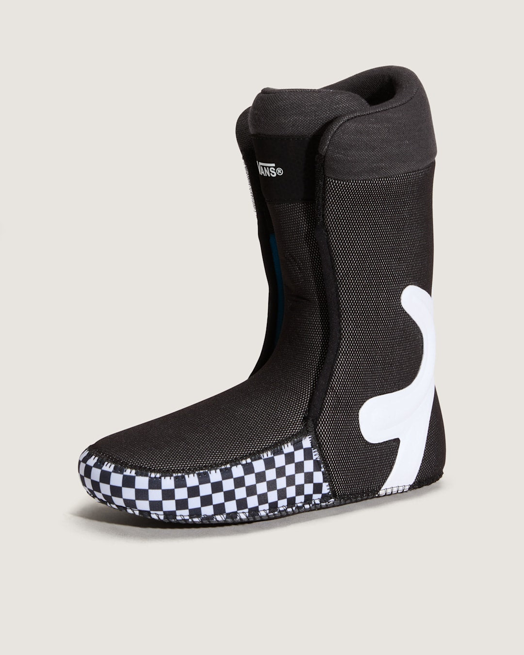 Aura Pro Snowboard Boot in Black / White | Vans sale