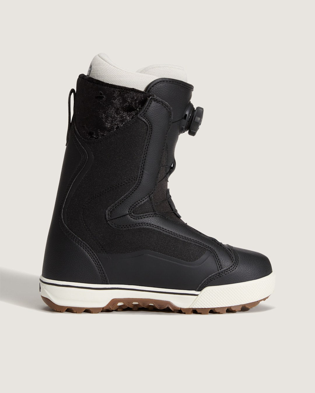 Women's Encore Pro Snowboard Boot in Black / Marshmallow White | Vans near me