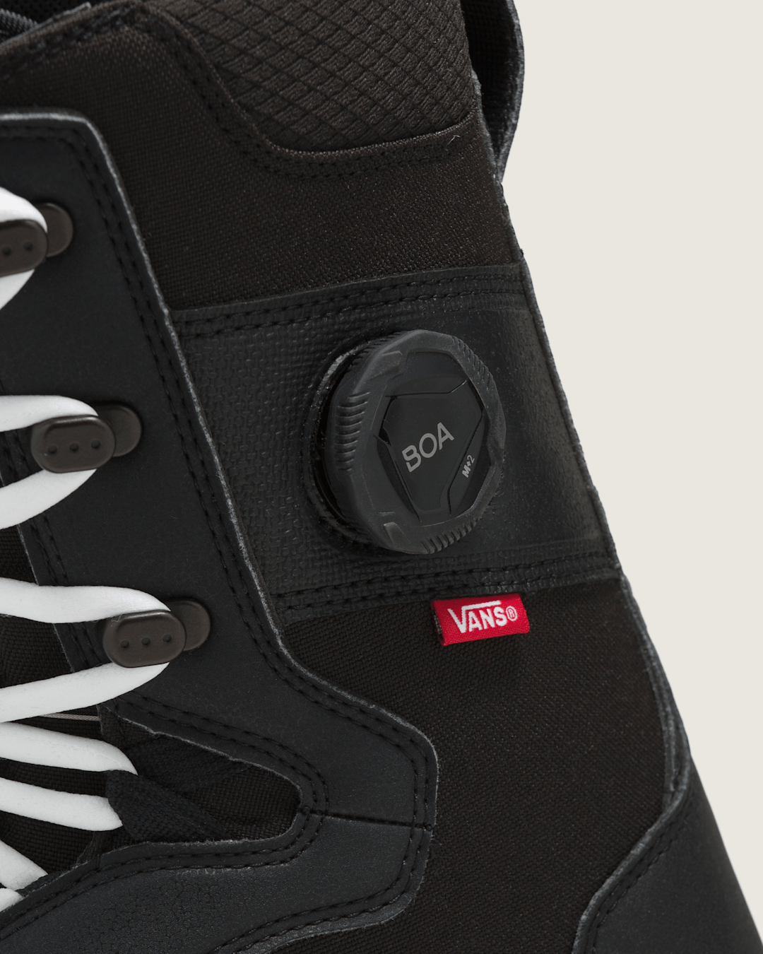 Invado OG Snowboard Boot in Black | Vans on sale